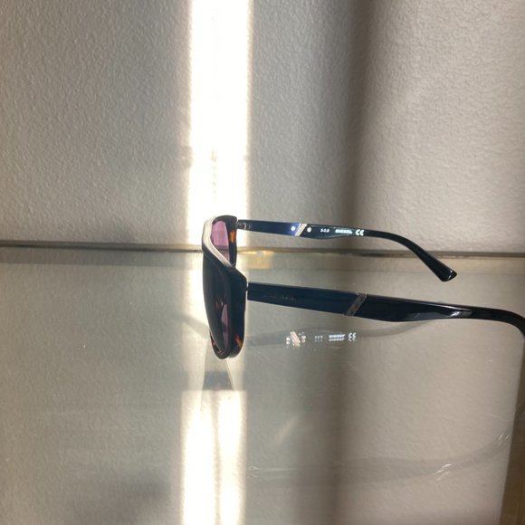 Diesel Sunglasses - Picture 2 of 2
